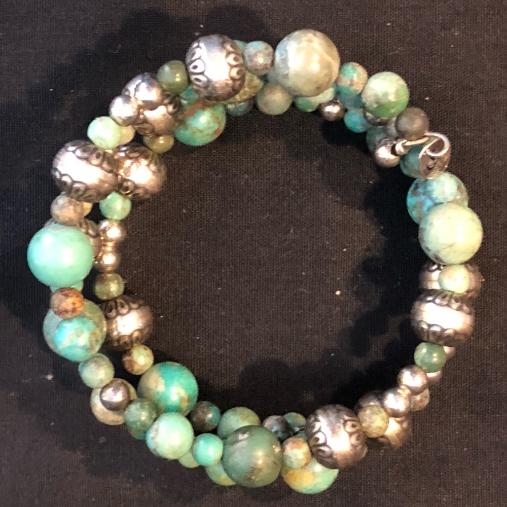 Green bead wrap bracket
